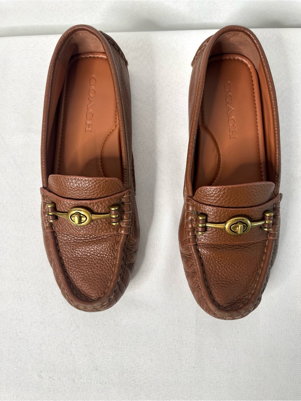 Coach Brown Pebbled Leather Turnlock Driving Loafers Women’s Size 6 - Picture 3 of 10